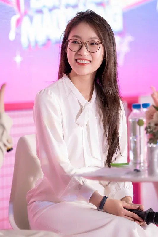 ảnh Khánh Vy 16